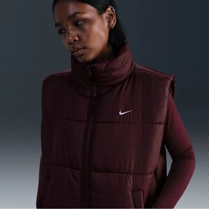 Nike Burgundy Sportswear Classic Puffer Therma-FIT Loose Vest